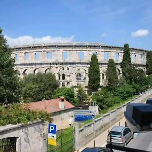 https://colloseum-view-from-the-apartment.pula-hotels.org